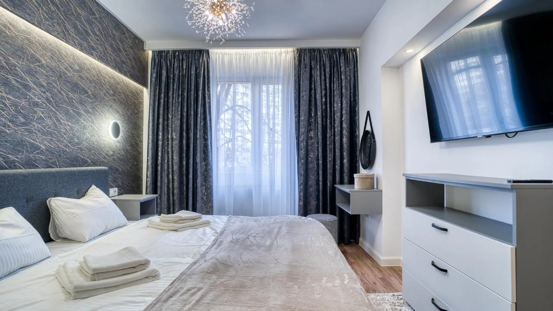 City Chic Retreat: Newly Renovated 1Br Apartment Bukurešť